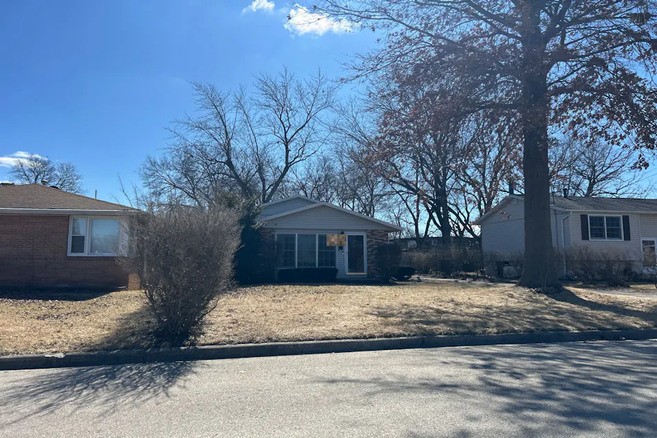 933 West Quarry Street Morris, IL 60450, Grundy County