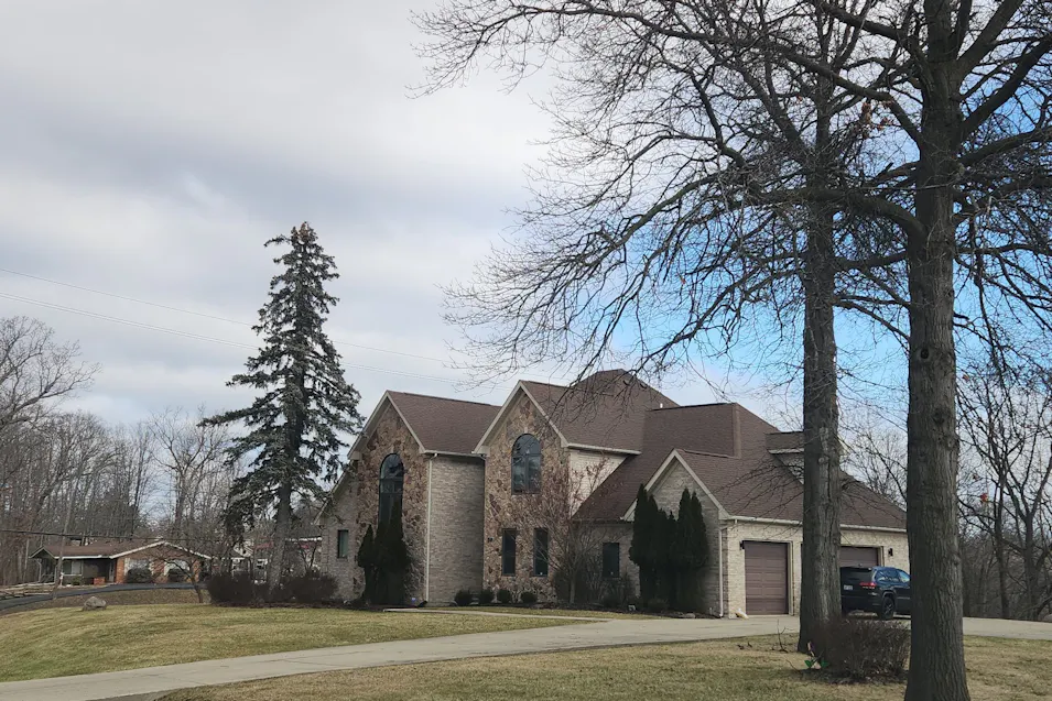 28880 Streamwood Ln Southfield, MI 48034, Oakland County