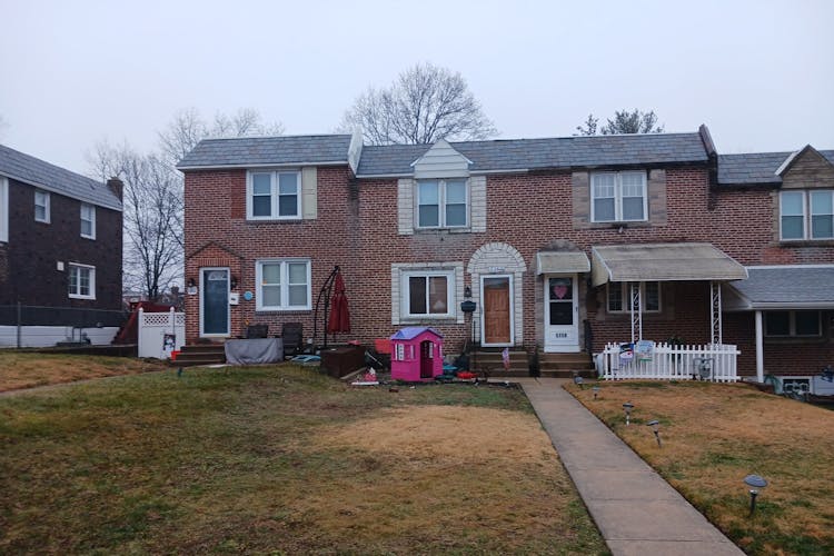 5160 Whitehall Dr Clifton Heights, PA 19018, Delaware County