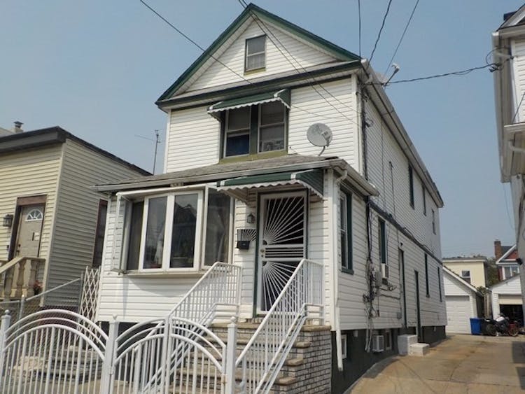 107 39 156th St Jamaica, NY 11433, Queens County