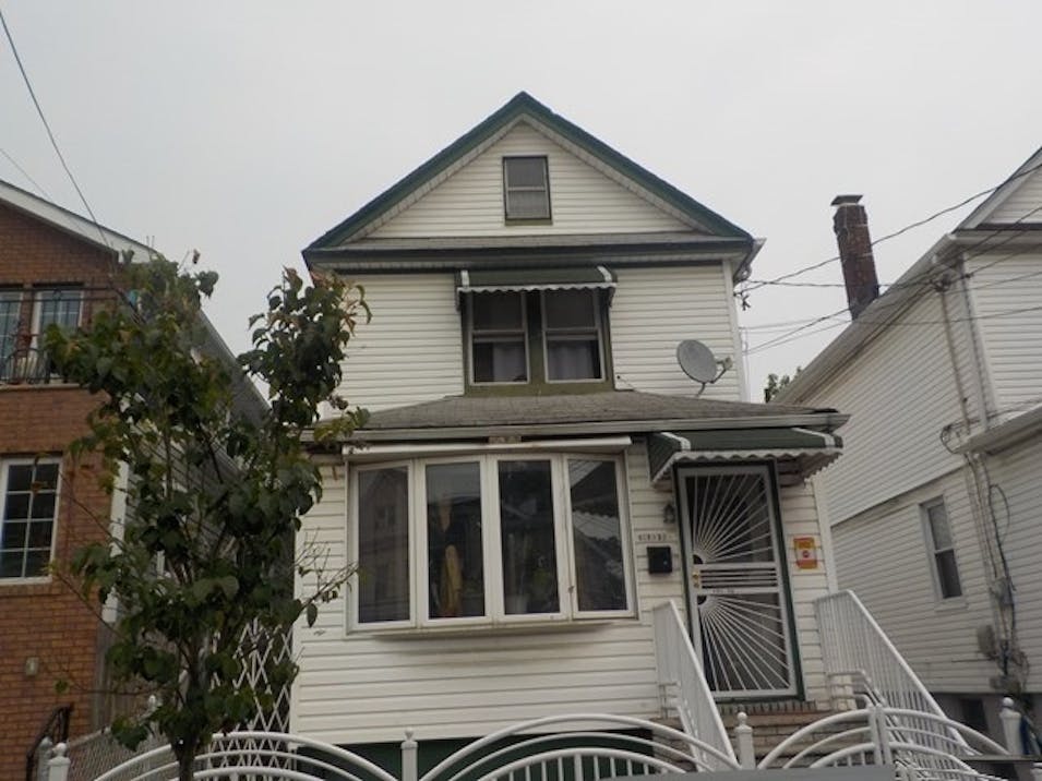 107 39 156th St Jamaica, NY 11433, Queens County