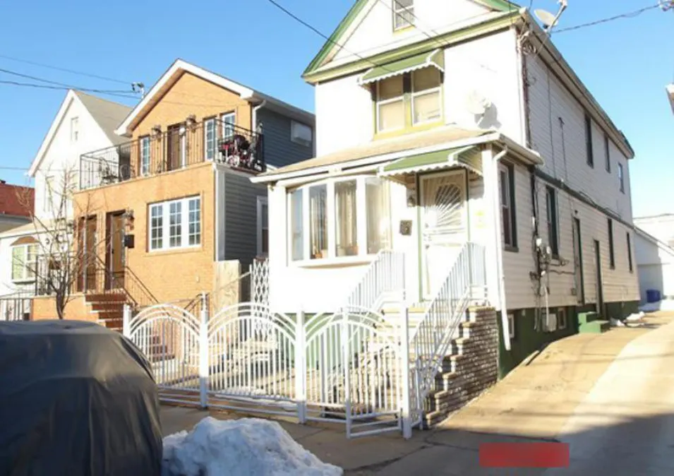 107 39 156th St Jamaica, NY 11433, Queens County