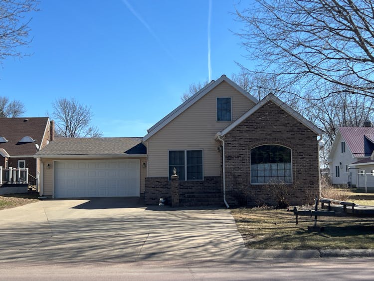 523 Davis Ave Westbrook, MN 56183, Cottonwood County