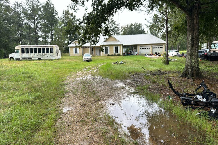 26810 Highway 22 Springfield, LA 70462, Livingston County