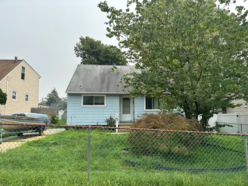 426 Rowand Ave Glendora, NJ 08029, Camden County