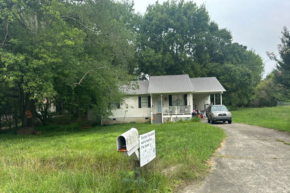 211 Circle Valley Dr SE Calhoun, GA 30701, Gordon County