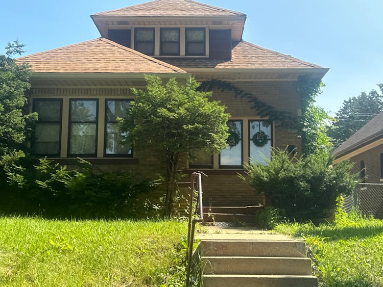 4070 N 15th St Milwaukee, WI 53209, Milwaukee County