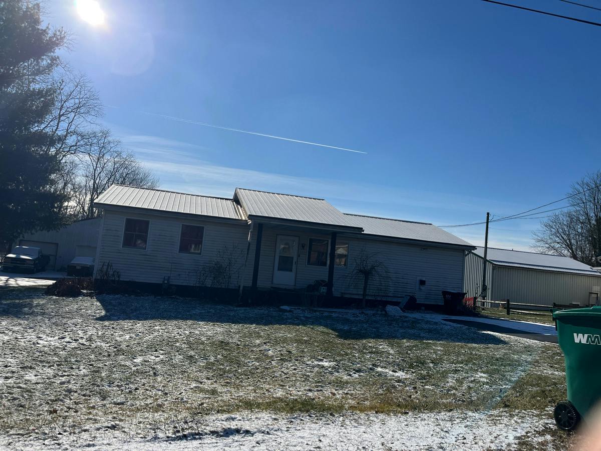 Goodland Ave, Waynesburg, OH 44688
