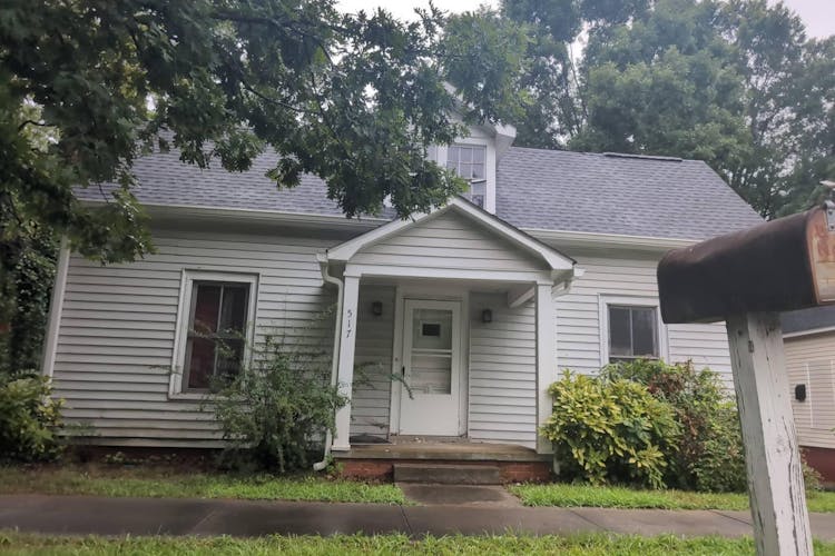 517 Western Ave Statesville, NC 28677, Iredell County