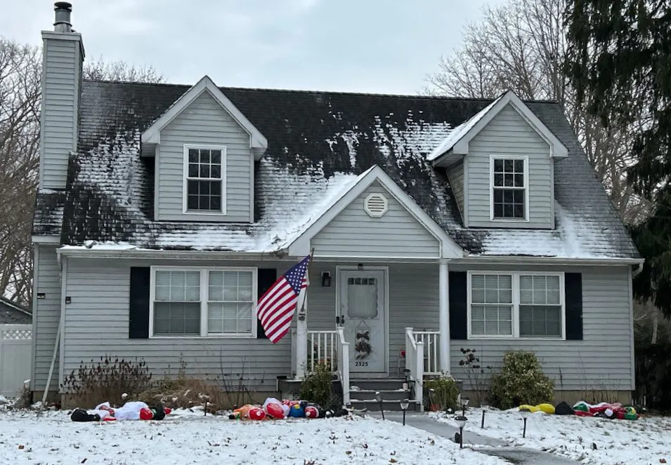 2525 Locust Ave Ronkonkoma, NY 11779, Suffolk County