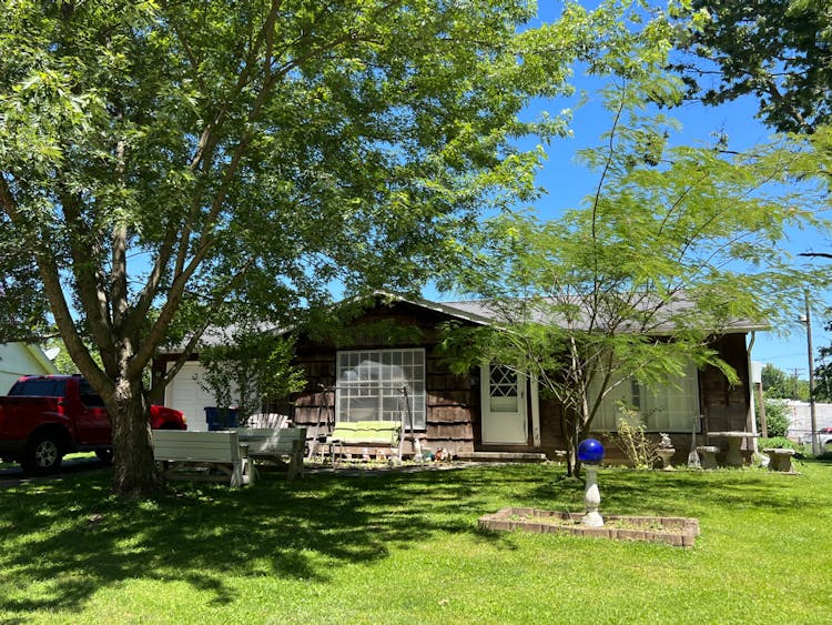 145 Odea Ct Mitchell, IN 47446-1234, Lawrence County