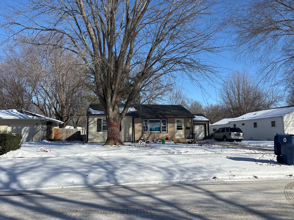 1604 3rd Ave E Spencer, IA 51301, Clay County