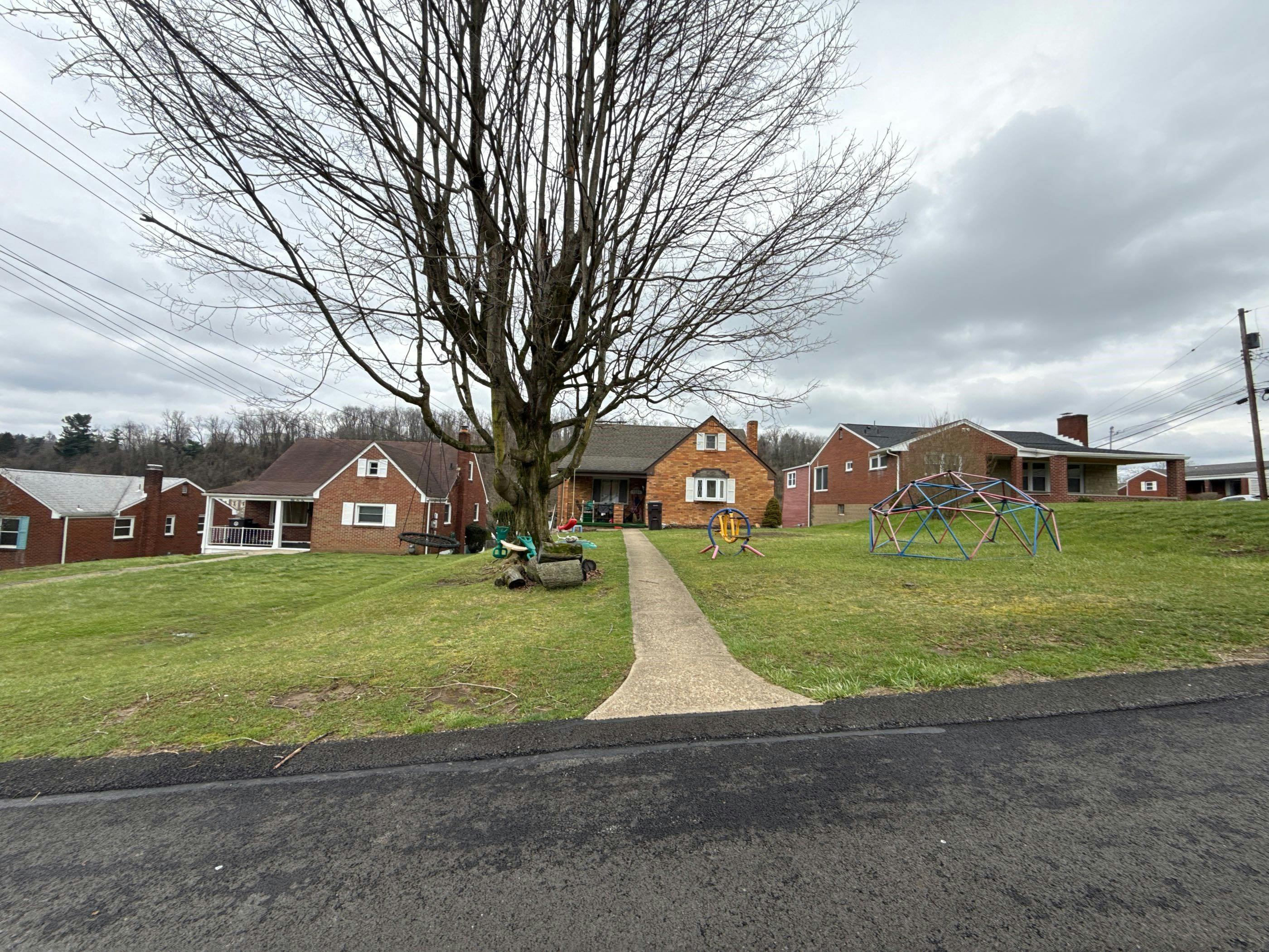 5th St, Pittsburgh, PA 15236
