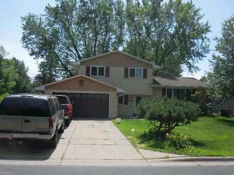 6217 Oakwood Rd Woodbury, MN 55125, Washington County