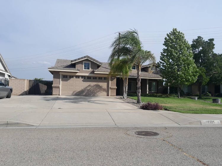 7725 Stoney Creek Ct Highland, CA 92346, San Bernardino County