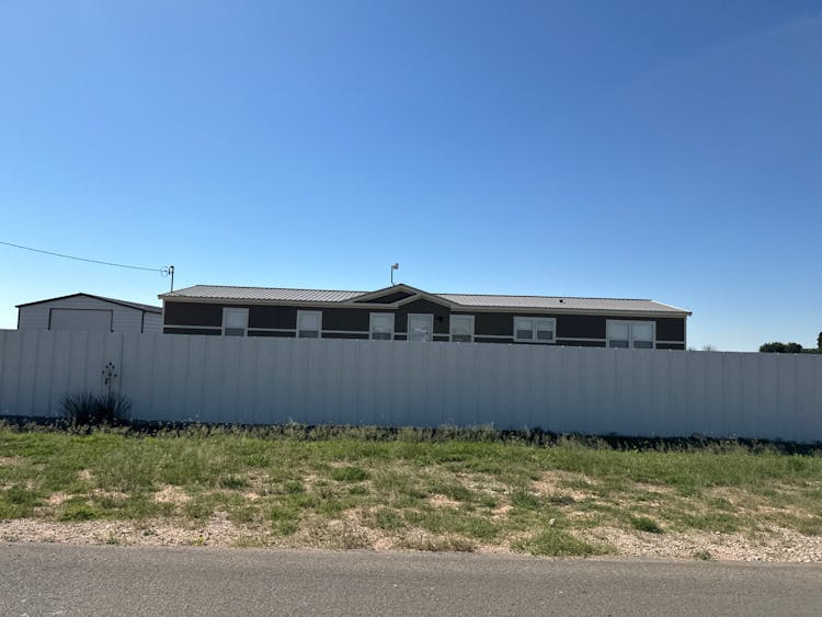 321 W Cottonwood Ln Hobbs, NM 88242, Lea County