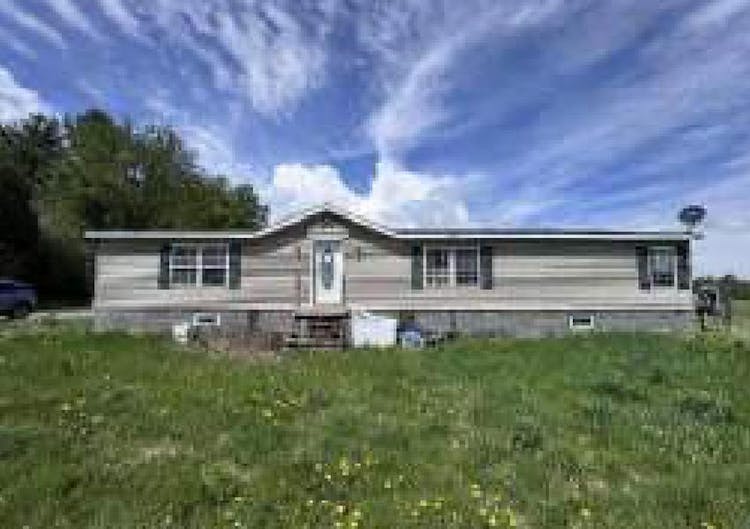 571 Gilbert Road Mooers, NY 12958, Clinton County