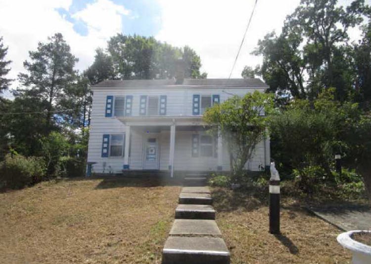 240 E Agnew Ave Pittsburgh, PA 15210, Allegheny County