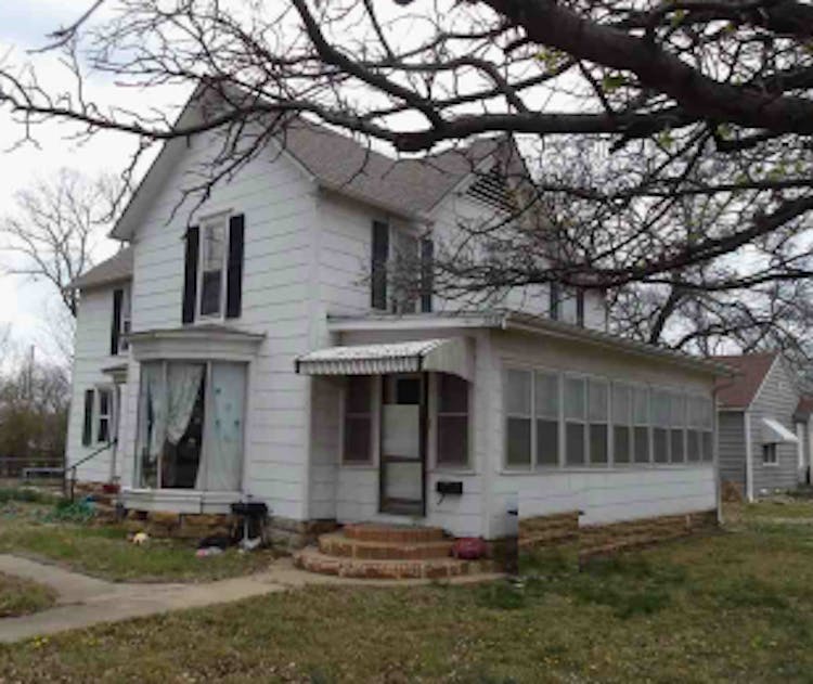 703 N 10th St Independence, KS 67301, Montgomery County