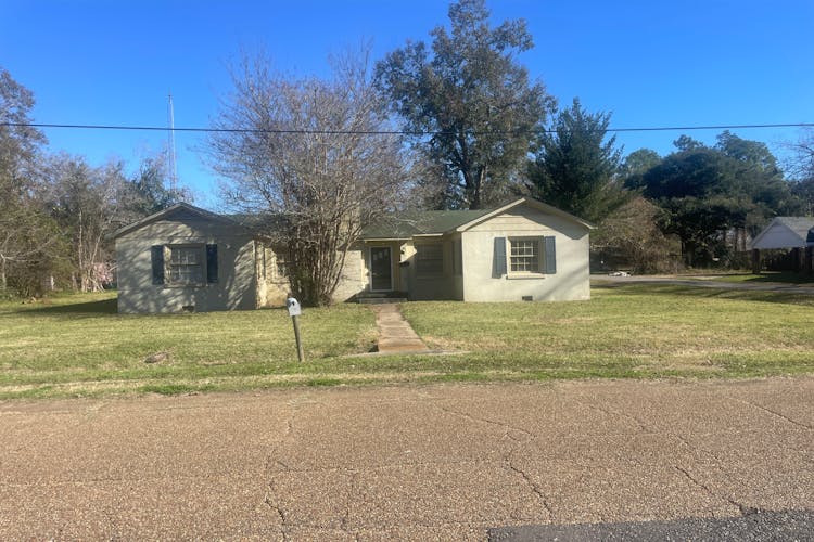 611 Lake St Bunkie, LA 71322, Avoyelles County