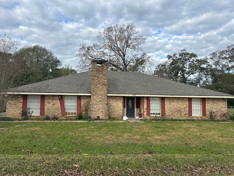 213 Choctaw Rd Lafayette, LA 70501, Lafayette County