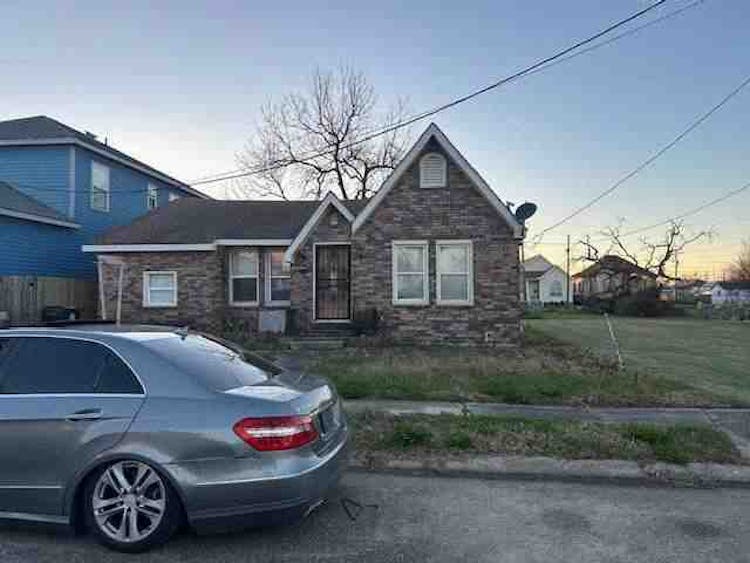 2428 Independence St New Orleans, LA 70117, Orleans County