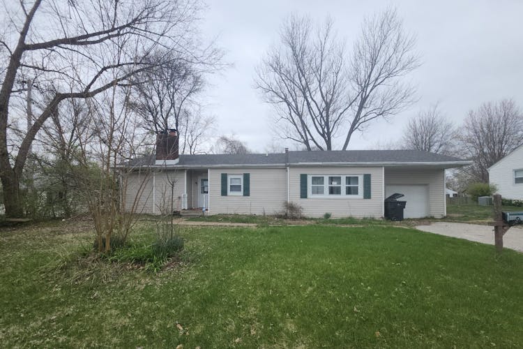 1903 N 17th St Belleville, IL 62226, St. Clair County