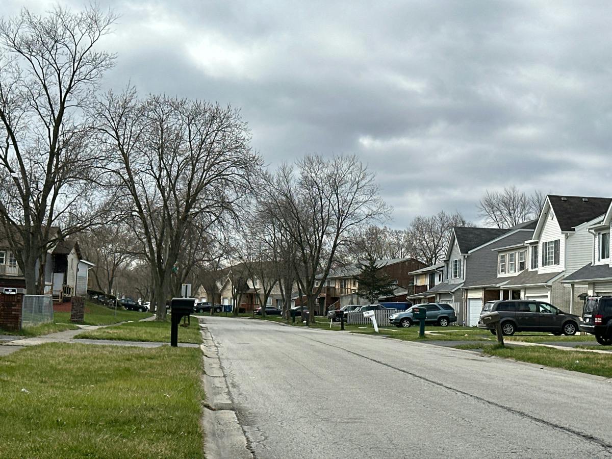 Peterson Ave, Sauk Village, IL 60411