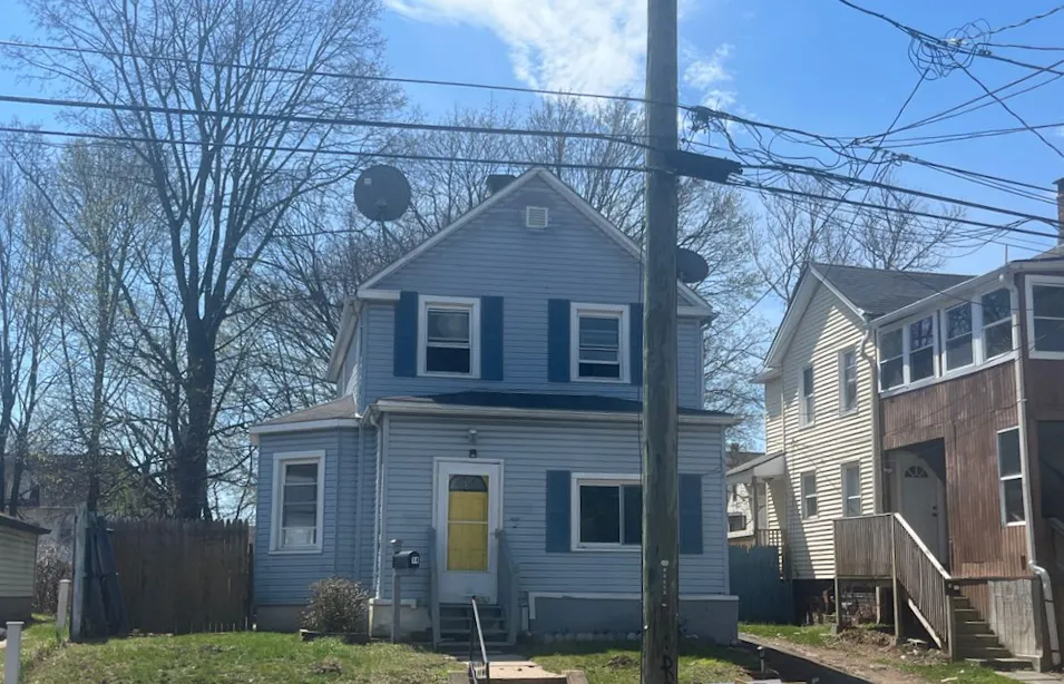 14 North Street Meriden, CT 06451, New Haven County