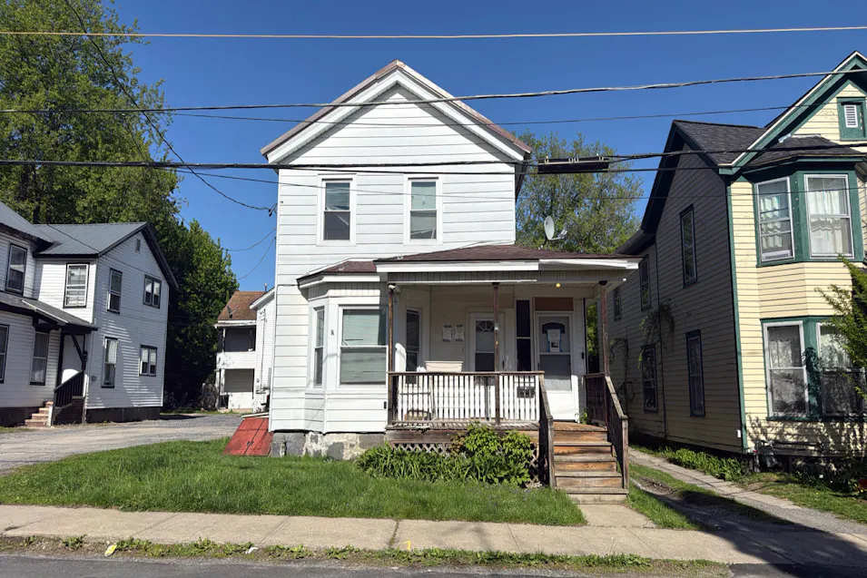 10 N Water St Gloversville, NY 12078, Fulton County