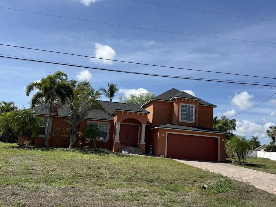 914 NE Van Loon Ln Cape Coral, FL 33909, Lee County