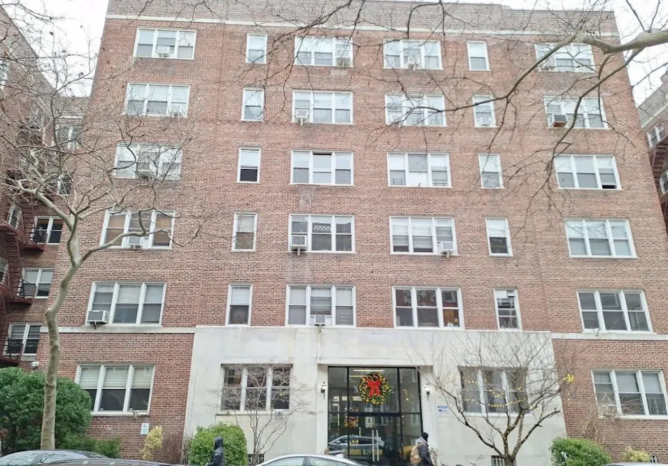 35-21 79th St 4e Jackson Heights, NY 11372, Queens County