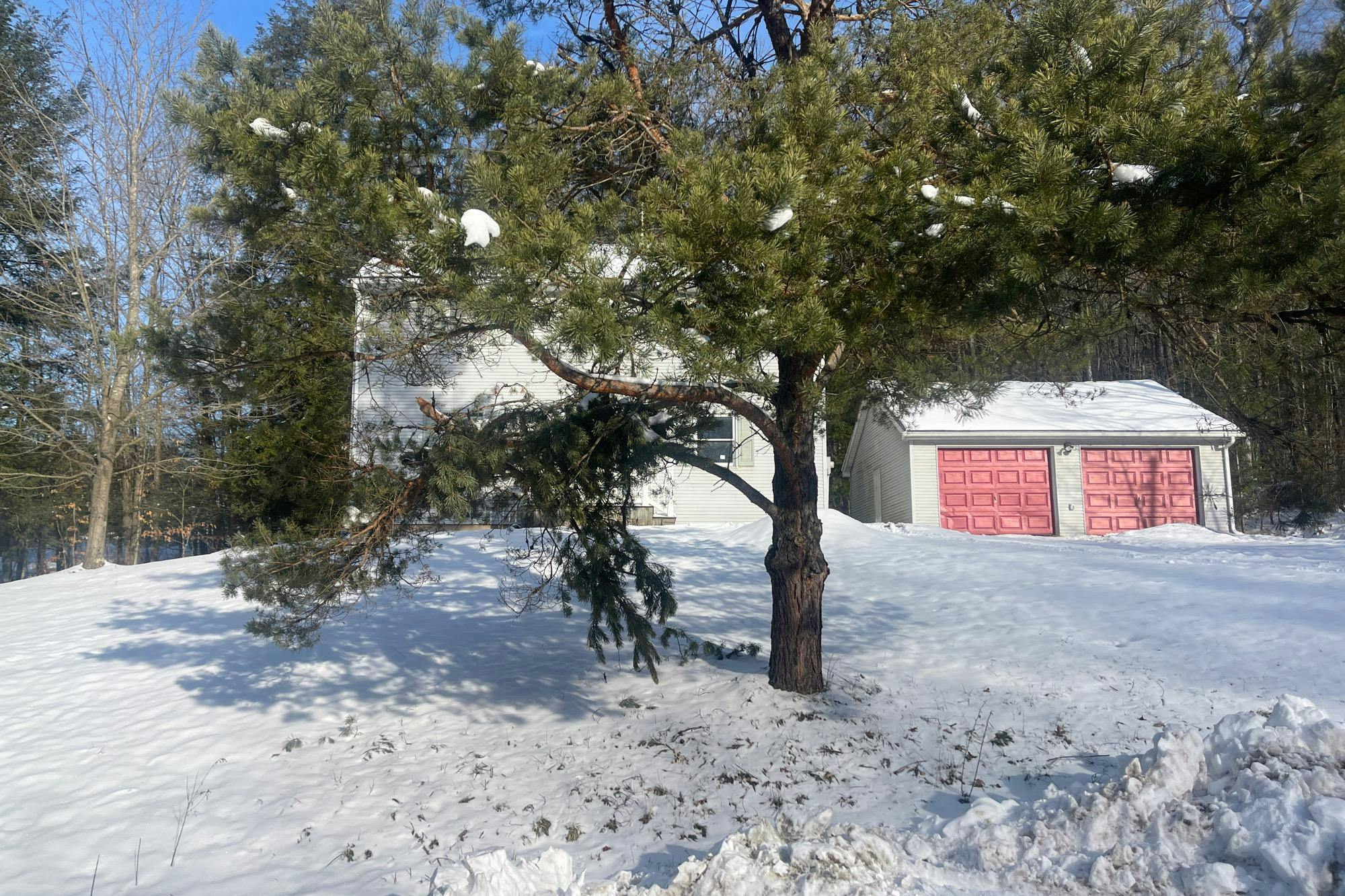 Smith Dr, Hallstead, PA 18822