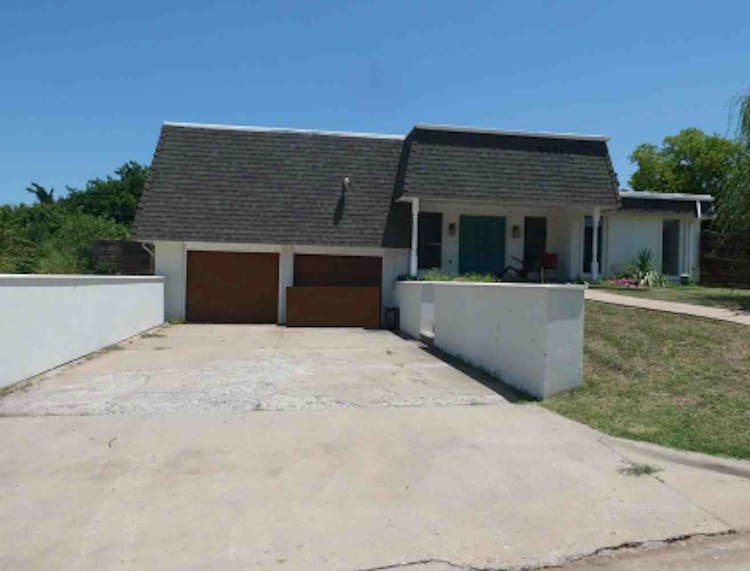 205 NW 74th St Lawton, OK 73505, Comanche County