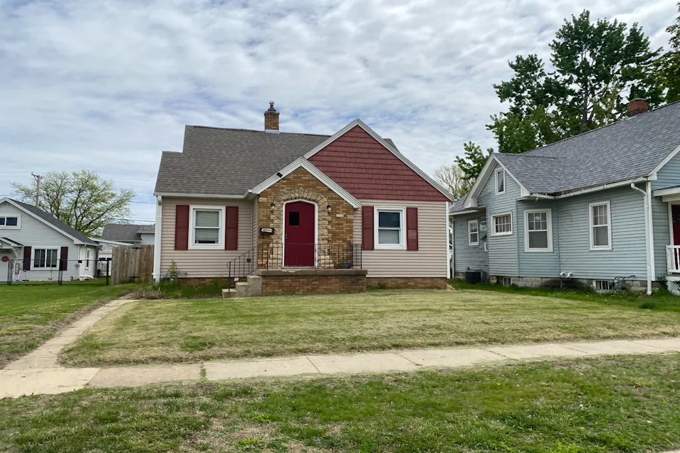 1919 Hamilton St SW Cedar Rapids, IA 52404, Linn County