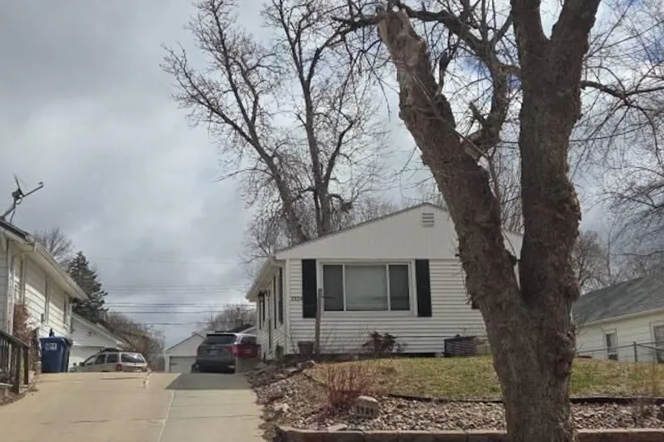 1924 S West Avenue Sioux Falls, SD 57105, Minnehaha County
