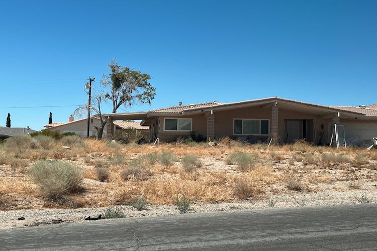 16420 Malahat Road Apple Valley, CA 92307, San Bernardino County