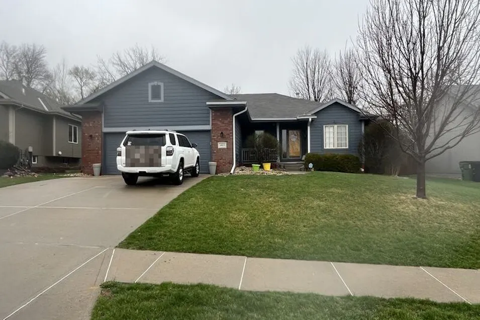 10025 Brentwood Dr La Vista, NE 68128, Sarpy County
