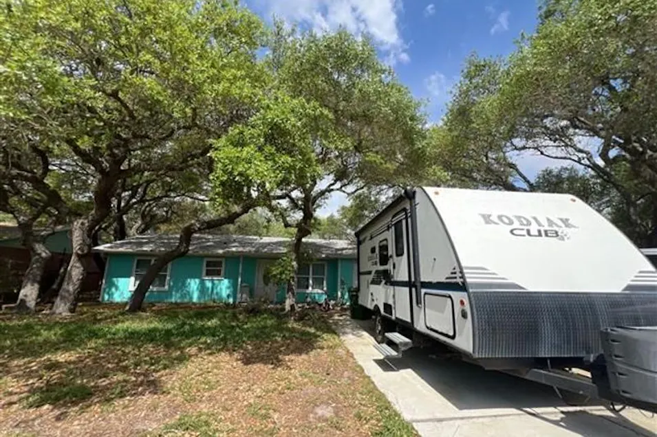 133 Cenizo Street Rockport, TX 78382, Aransas County