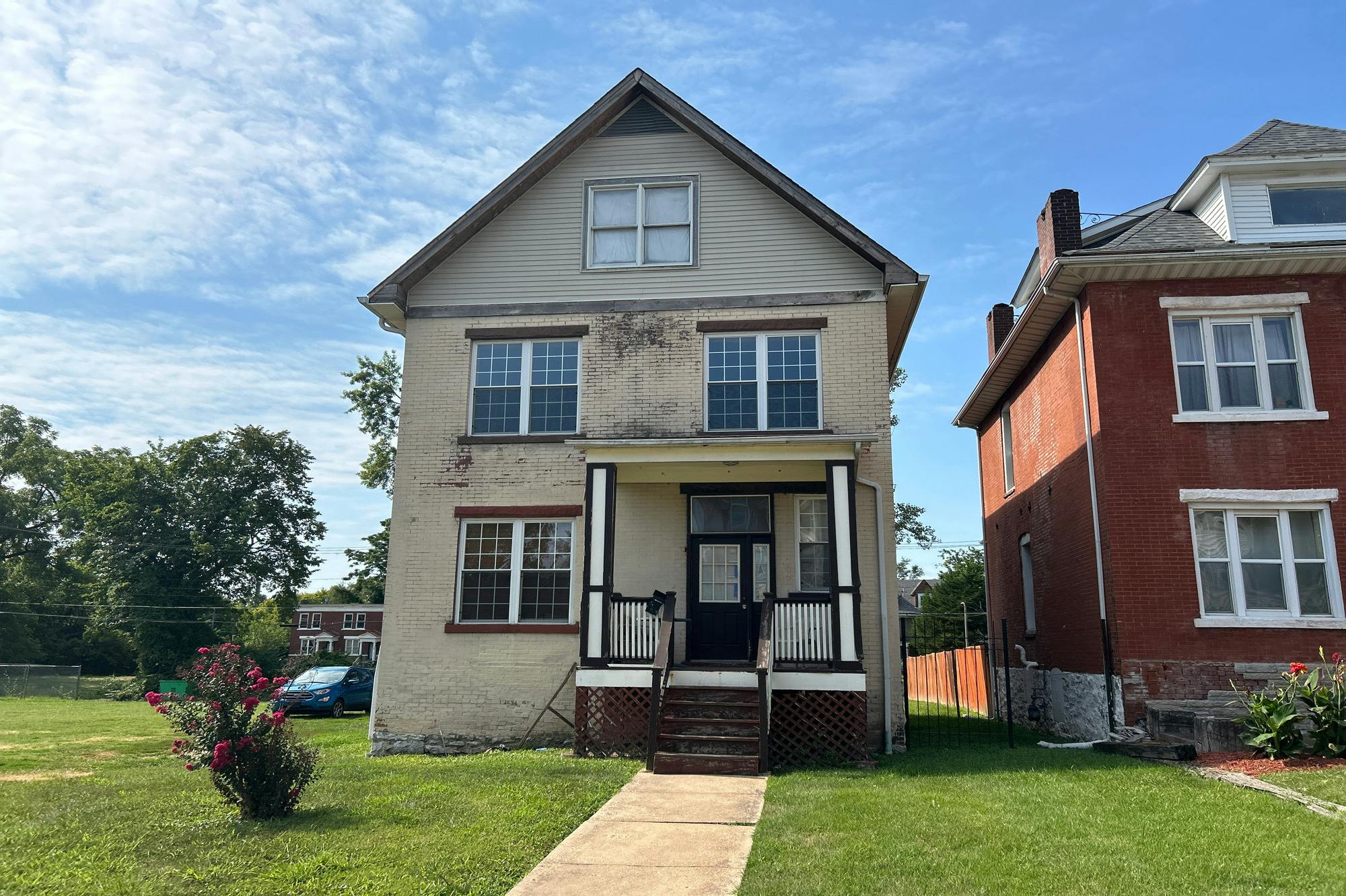 Maple Ave, Saint Louis, MO 63112