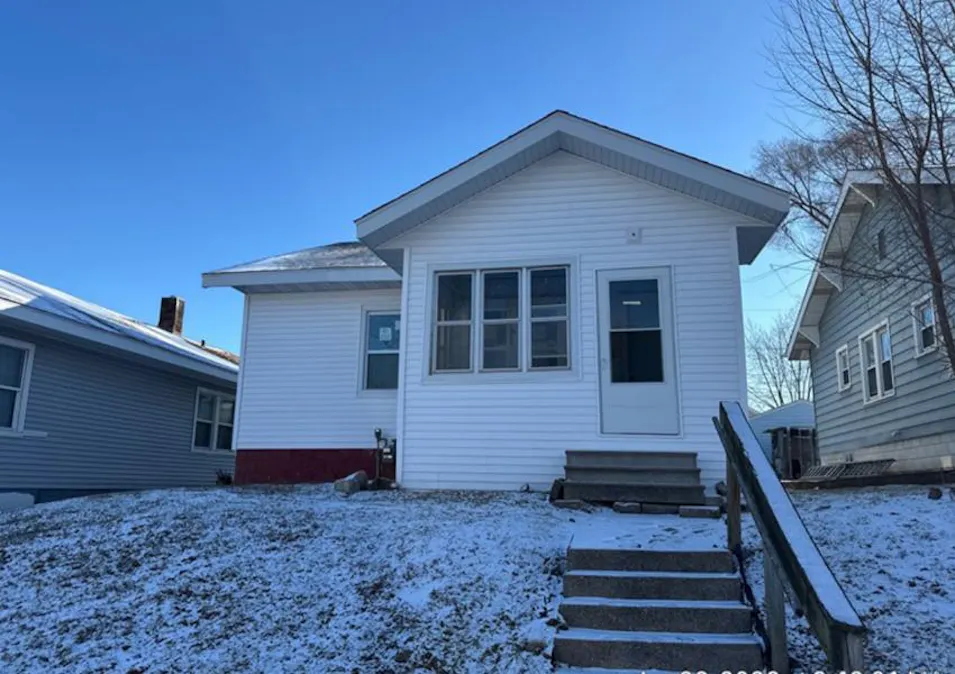 1617 5th St Rock Island, IL 61201, Rock Island County