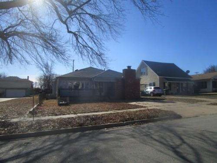 412 W 7th Ave Bristow, OK 74010, Creek County