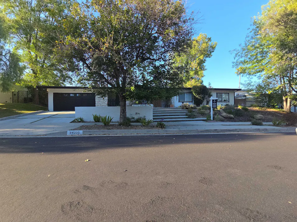 24221 Aetna St Woodland Hills, CA 91367, Los Angeles County