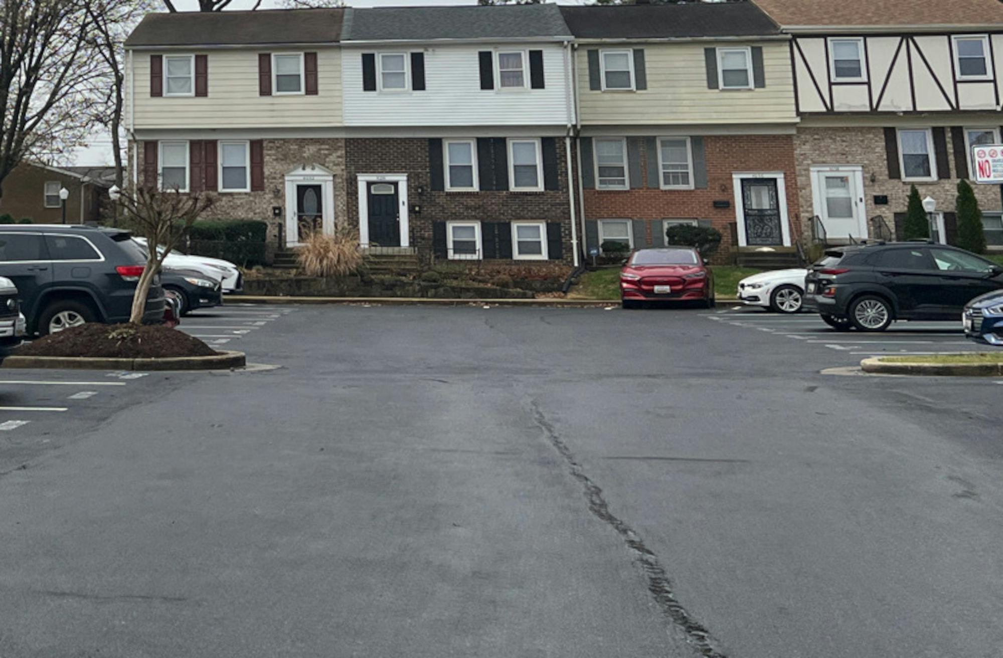 Hanson Oaks Dr, Hyattsville, MD 20784