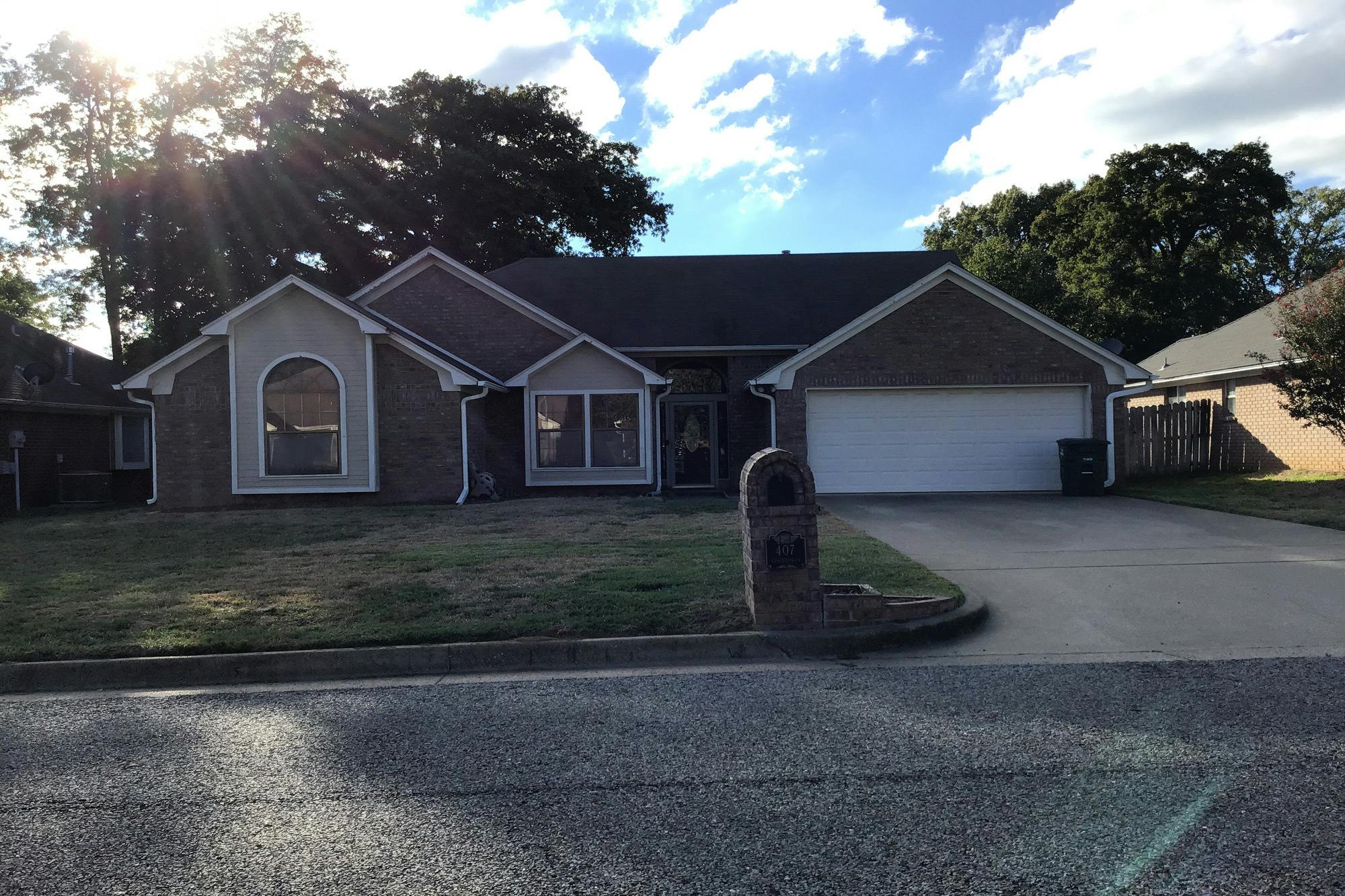 Eisenhower Dr, Tyler, TX 75704