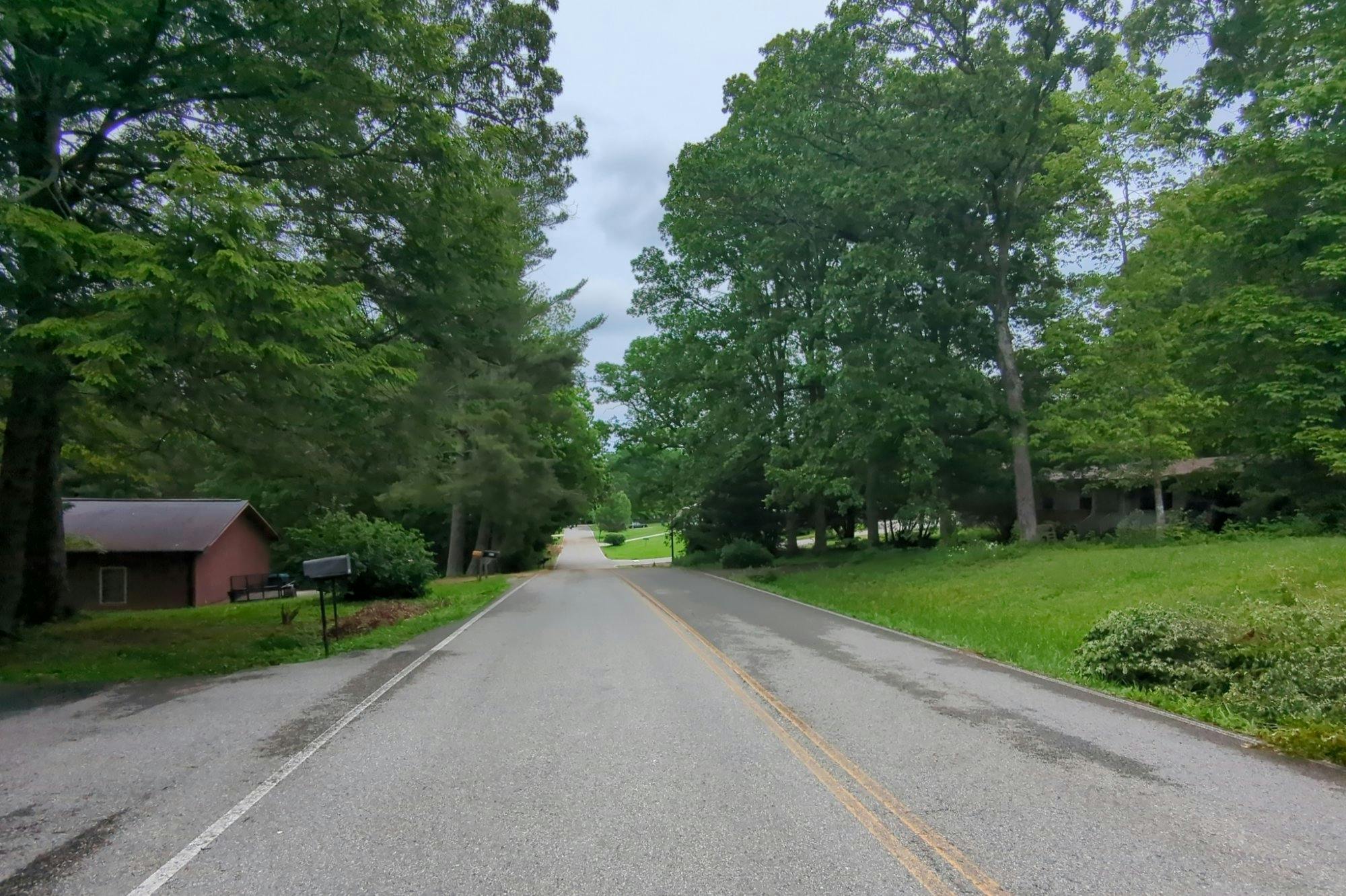 Maple St, Crossville, TN 38555