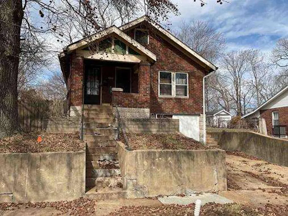 4245 Ravenwood Ave Saint Louis, MO 63121, St. Louis County