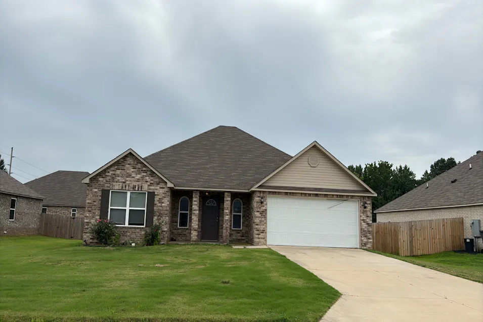 5702 Wendy St Paragould, AR 72450, Greene County