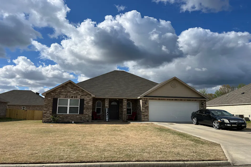 5702 Wendy St. Paragould, AR 72450, Greene County
