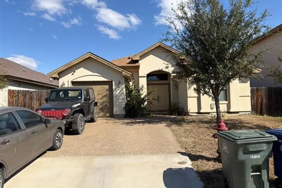 919 La Rosita Dr Laredo, TX 78046, Webb County